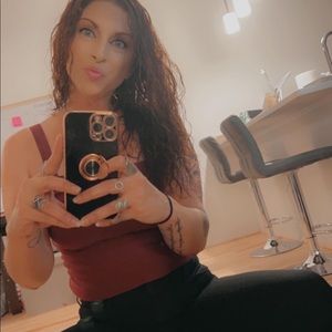 Meet your Posher, Julie